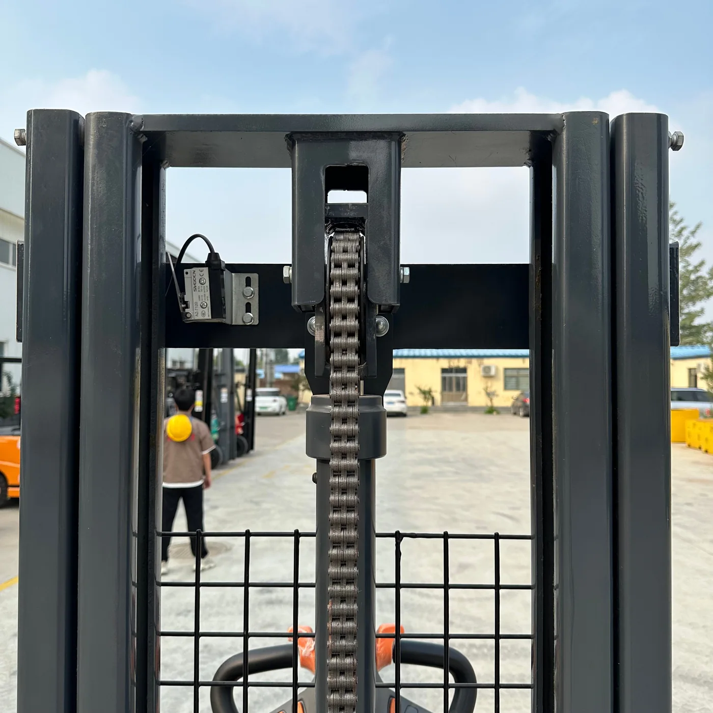 CDD15 Electric Pallet Stacker product image 3