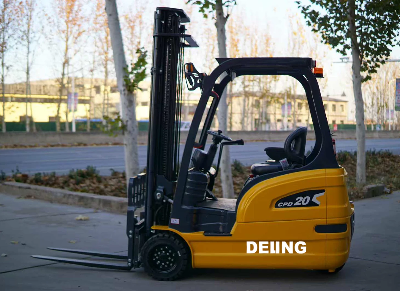 Deling CPDS20 yellow three-wheel electric forklift side view