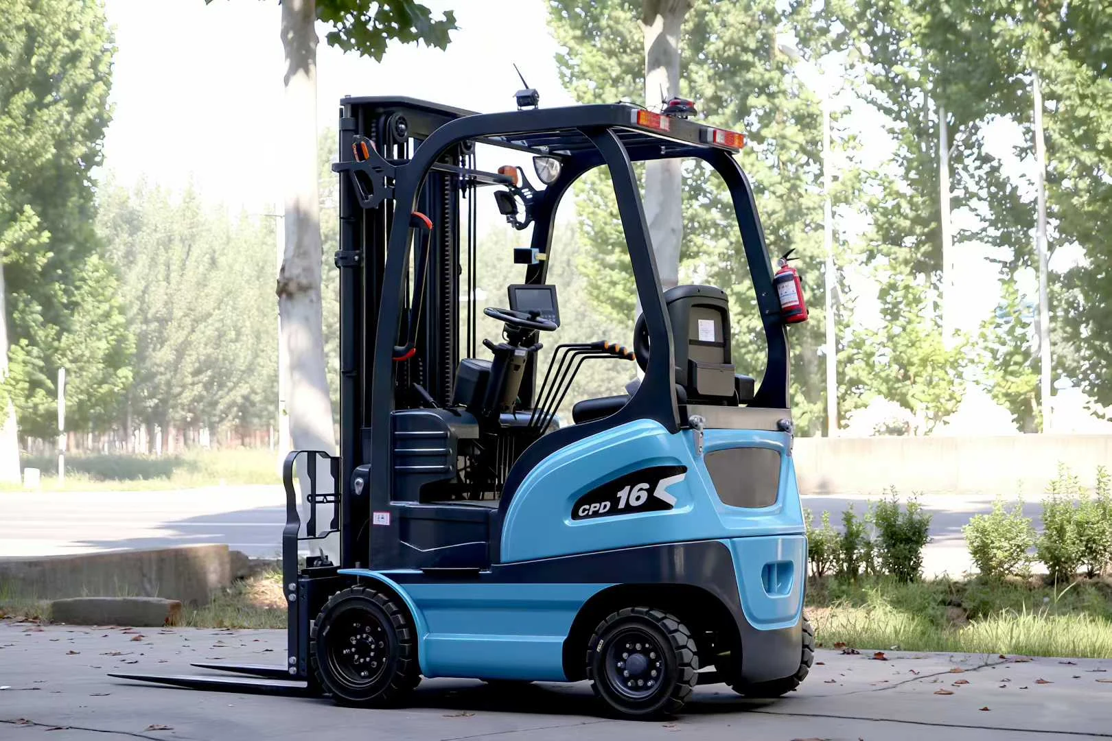 Deling CPD-16 1.6 ton electric forklift front three-quarter view